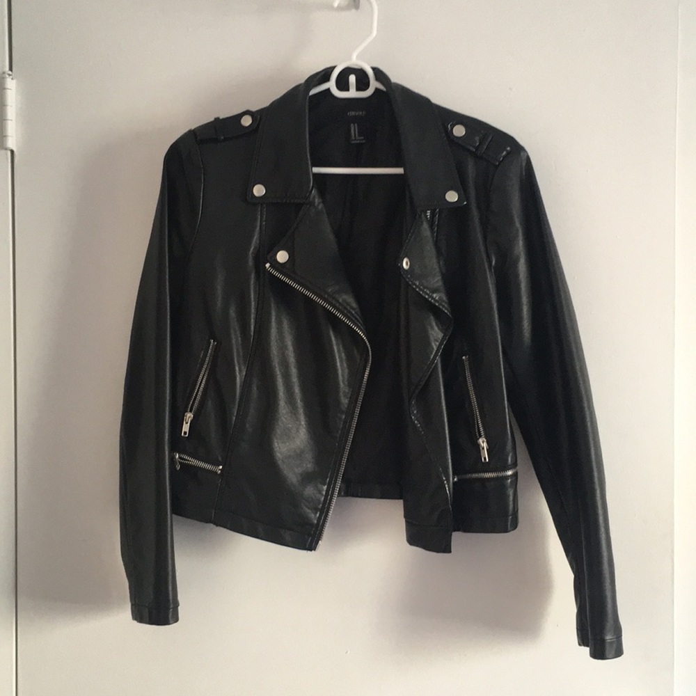 Women’s Medium Faux Leather Jacket